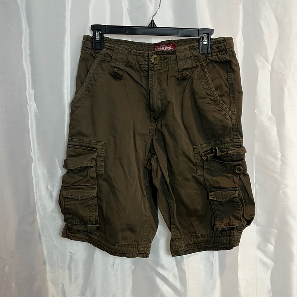 Men’s cargo shorts. 1764